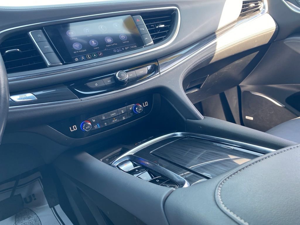 Used 2024 Buick Enclave Premium image 42