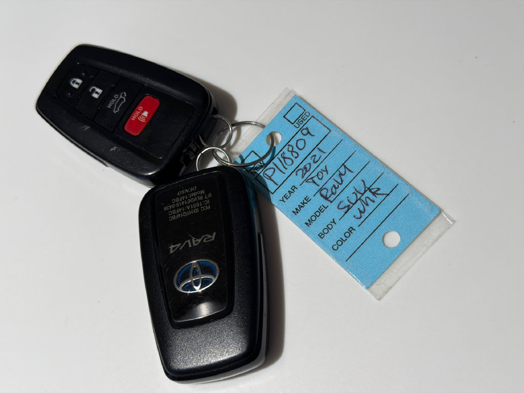 Used 2021 Toyota RAV4 XLE w/ Convenience Package AWD/4WD image 36