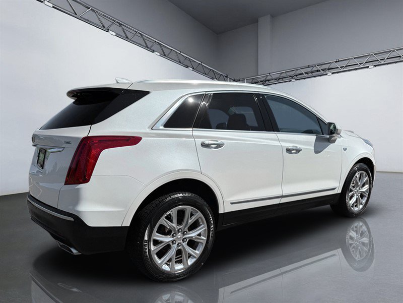 Used 2018 Cadillac XT5 Luxury w/ Driver Awareness Package AWD/4WD image 7