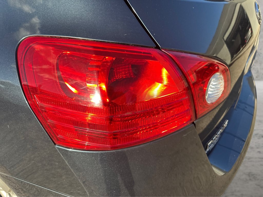 Used 2012 Nissan Rogue S AWD/4WD image 21