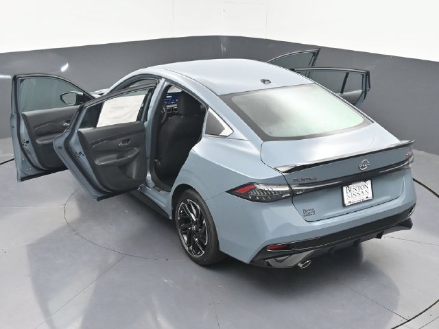 New 2026 Nissan Sentra SR w/ Floor Mat Package FWD image 45