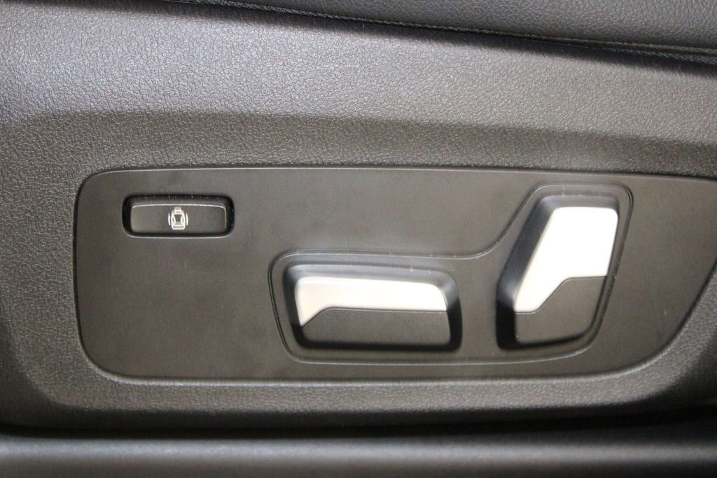 Used 2019 BMW X3 sDrive30i w/ Driving Assistance Package image 19