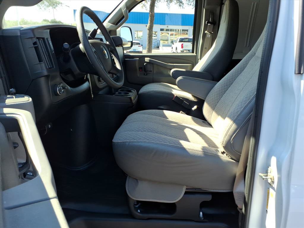 Used 2025 Chevrolet Express 2500 Extended w/ Driver Convenience Package RWD image 20