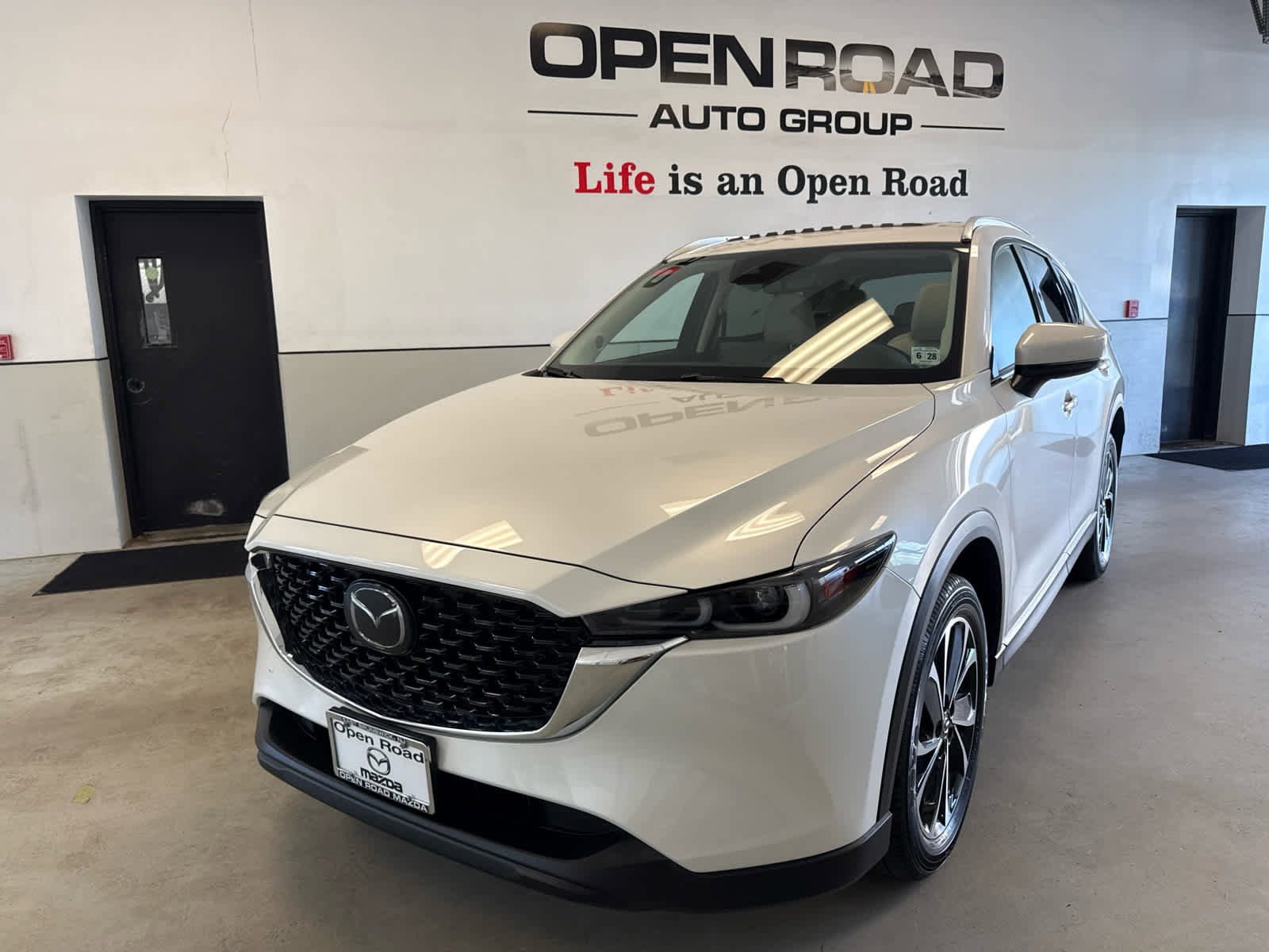 Certified 2023 MAZDA CX-5 AWD 2.5 S w/ Premium Package image 2