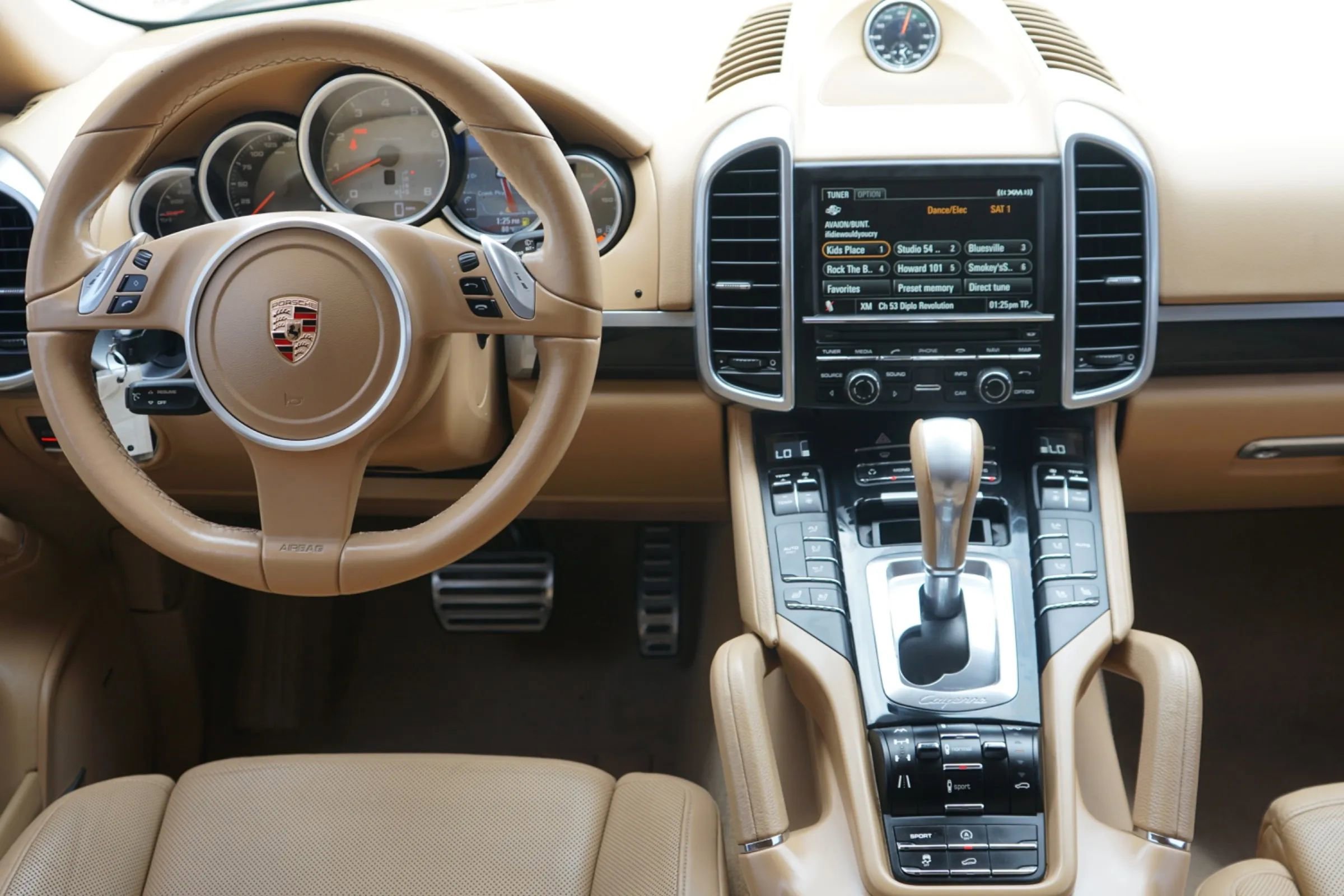 Used 2012 Porsche Cayenne S AWD/4WD image 39