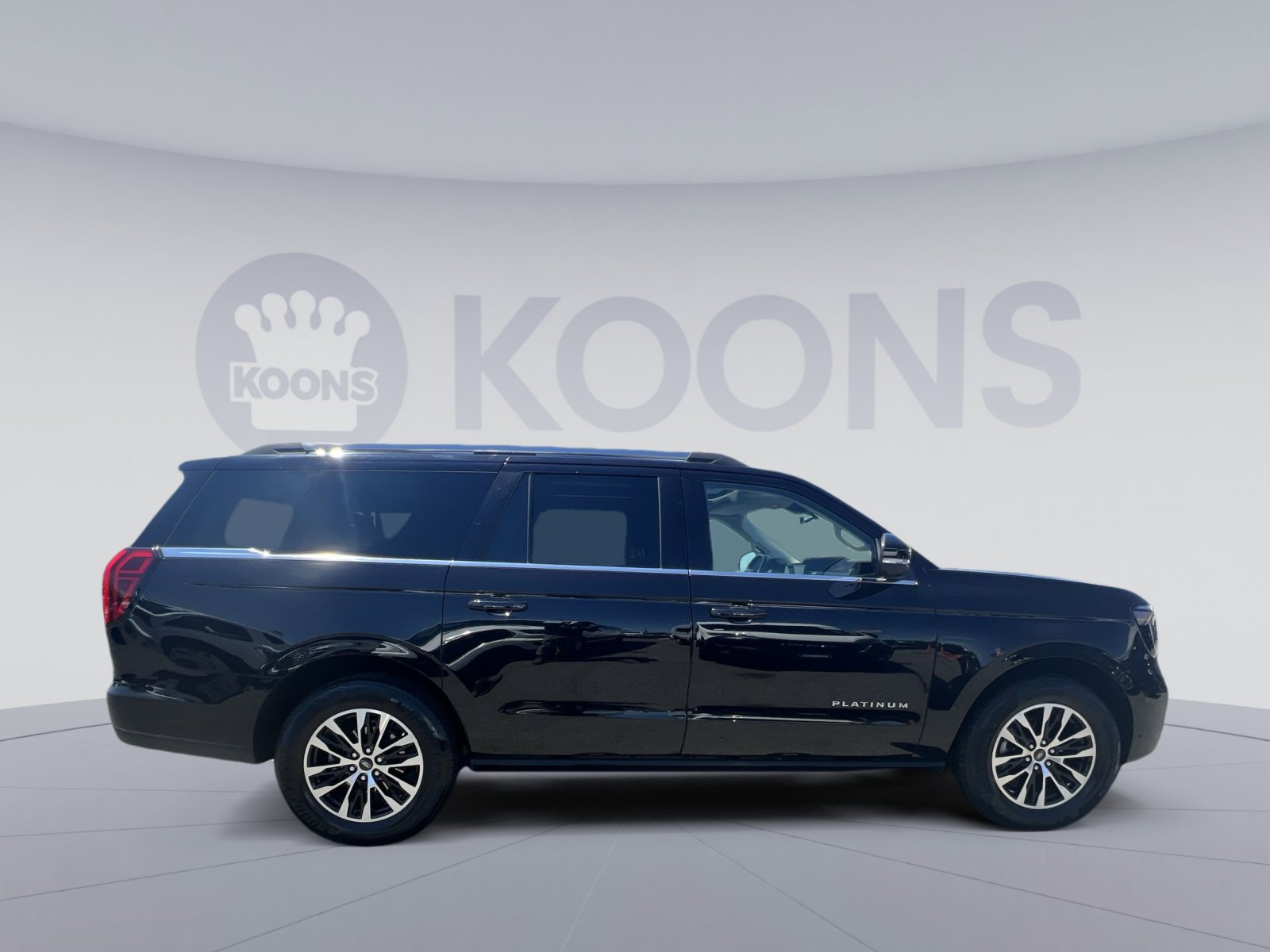 Used 2025 Ford Expedition Max Platinum AWD/4WD image 12