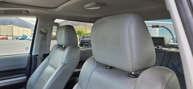 Used 2016 Toyota Tundra Limited w/ Limited Premium Package AWD/4WD image 16
