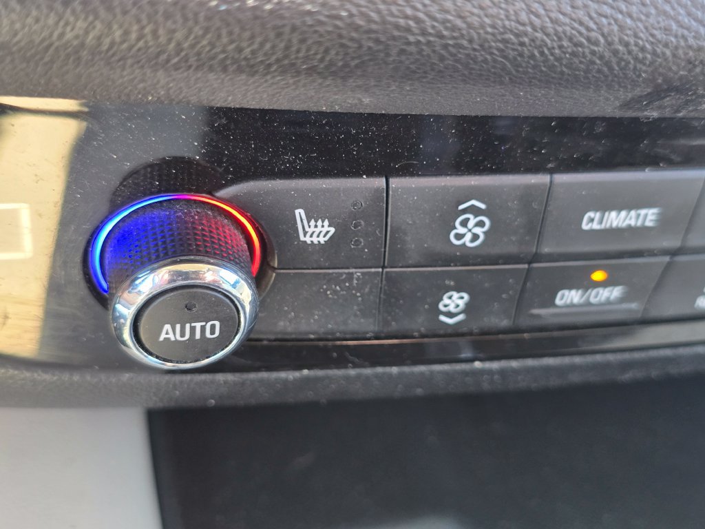 Used 2019 Buick Enclave Essence AWD/4WD image 6