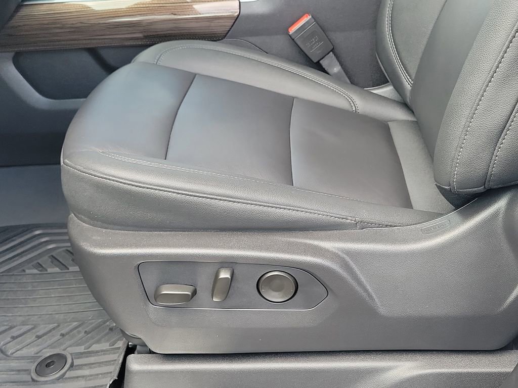 Used 2026 Chevrolet Silverado 1500 LT Trail Boss w/ LT Trail Boss Premium Package AWD/4WD image 18