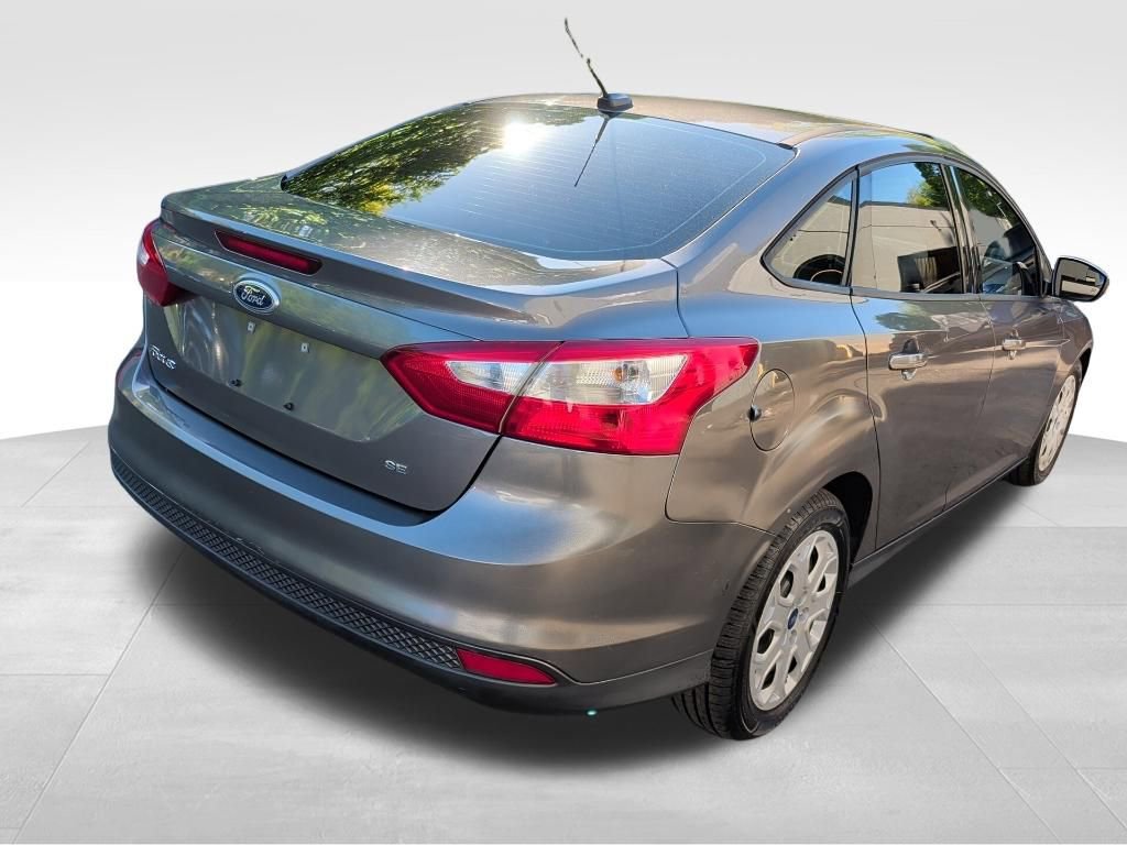 Used 2012 Ford Focus SE FWD image 5