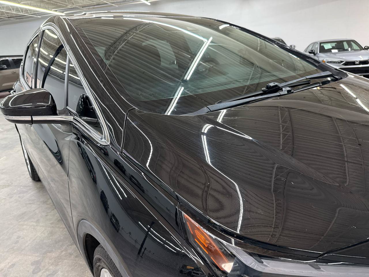 Used 2023 Chevrolet Bolt LT FWD image 5