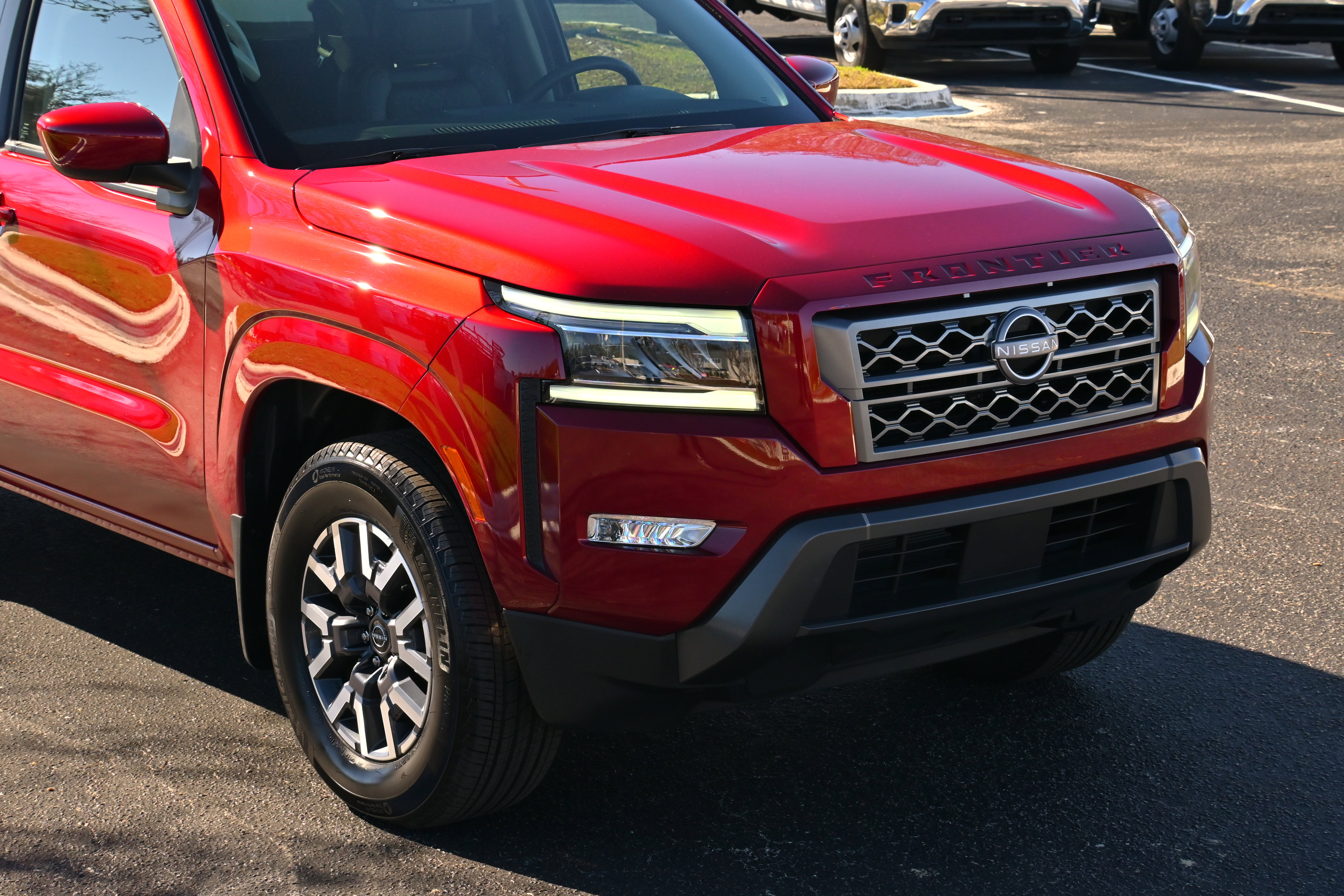 Used 2024 Nissan Frontier SL w/ Technology Package image 28