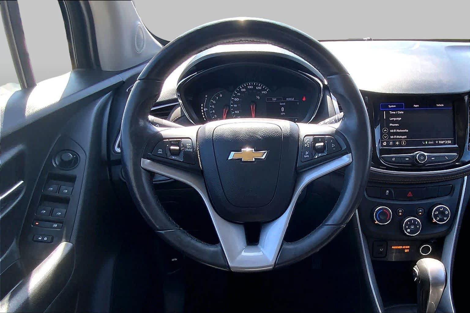 Certified 2022 Chevrolet Trax LT w/ Driver Confidence Package AWD/4WD image 6