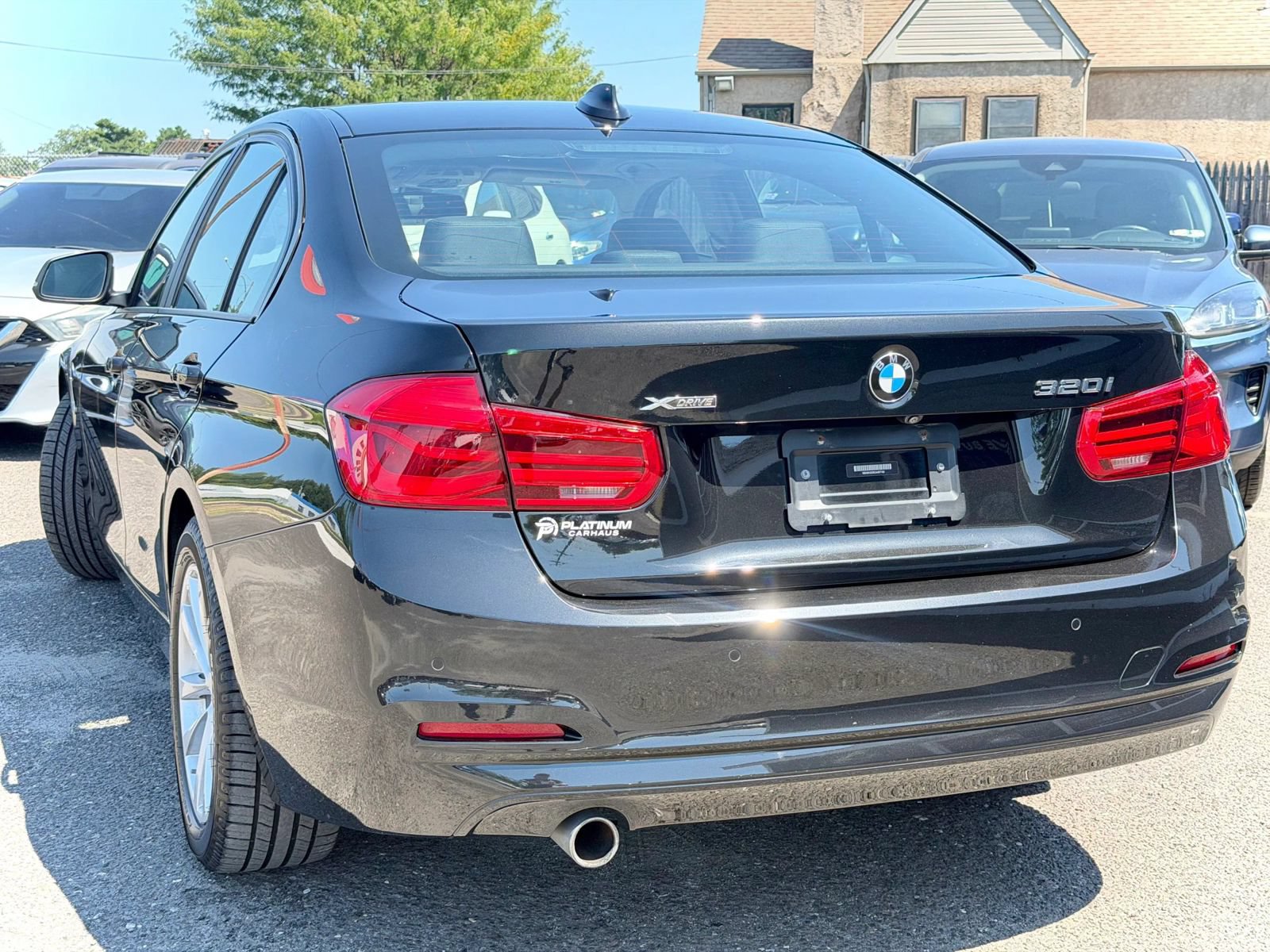Used 2018 BMW 320i xDrive Sedan w/ Convenience Package AWD/4WD image 6