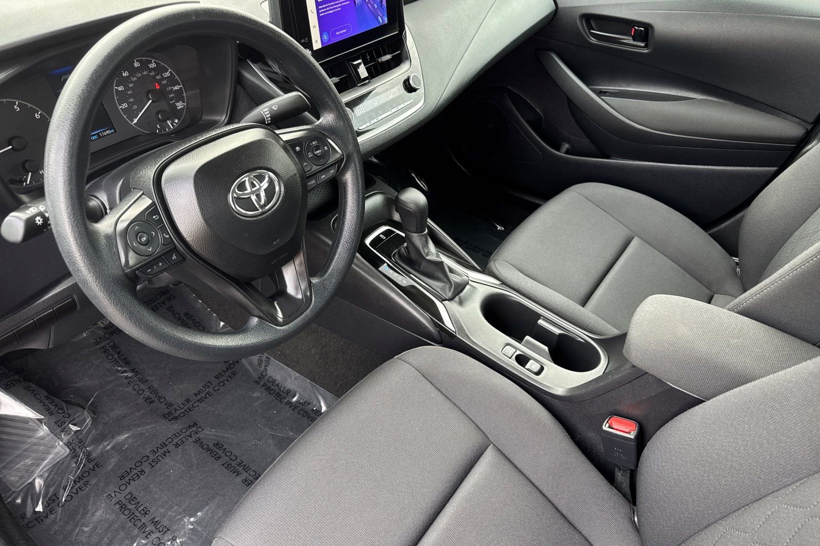 Used 2025 Toyota Corolla LE image 10