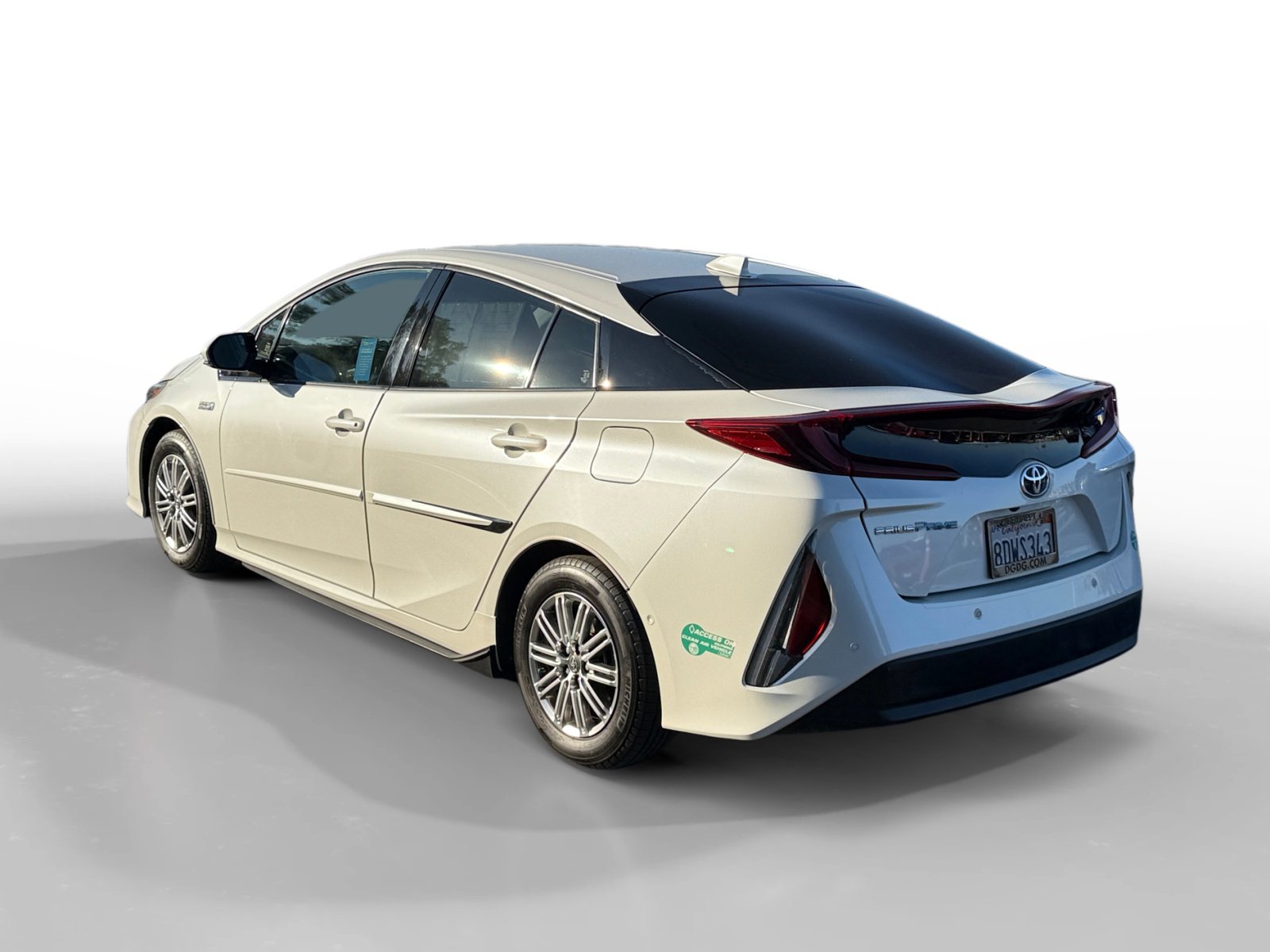 Used 2017 Toyota Prius Prime Advanced image 3