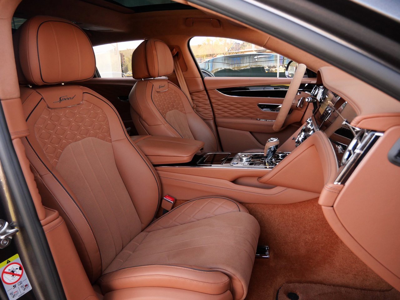 Used 2024 Bentley Flying Spur W12 image 28