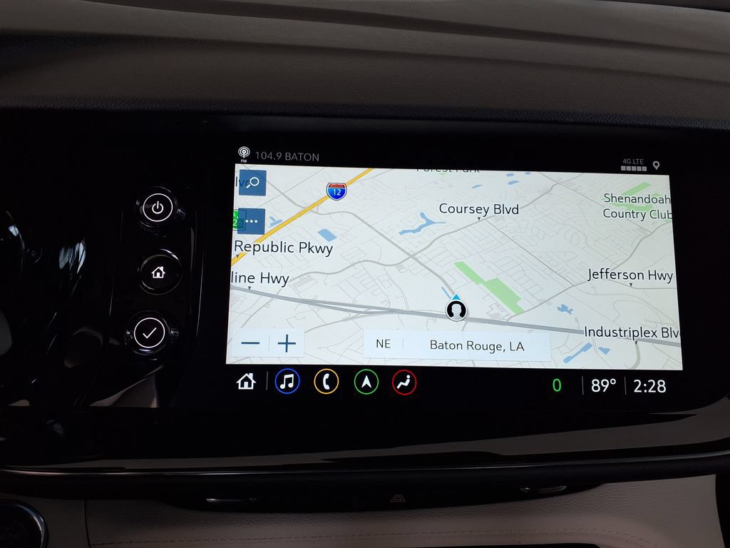 Used 2022 Buick Envision Avenir w/ Technology Package II FWD image 28
