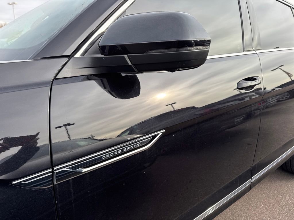 Used 2023 Volkswagen Atlas Cross Sport SEL Premium R-Line image 8