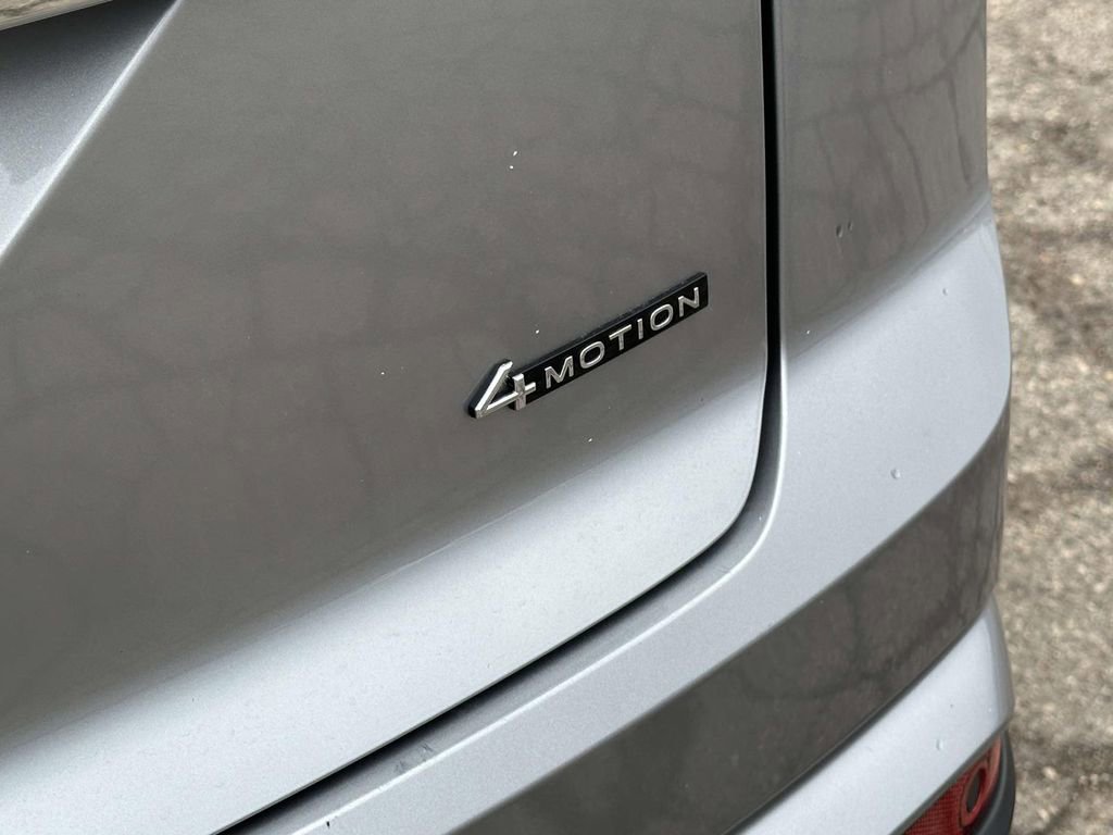 Used 2023 Volkswagen Atlas Cross Sport SE w/ Panoramic Sunroof Package image 13