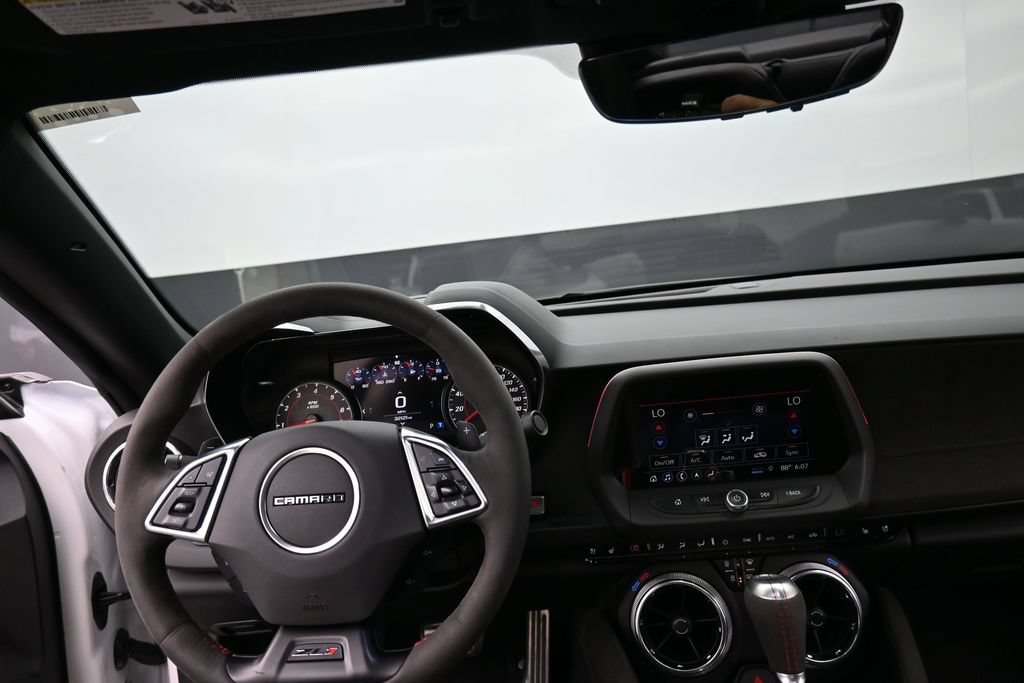 Used 2019 Chevrolet Camaro ZL1 RWD image 11