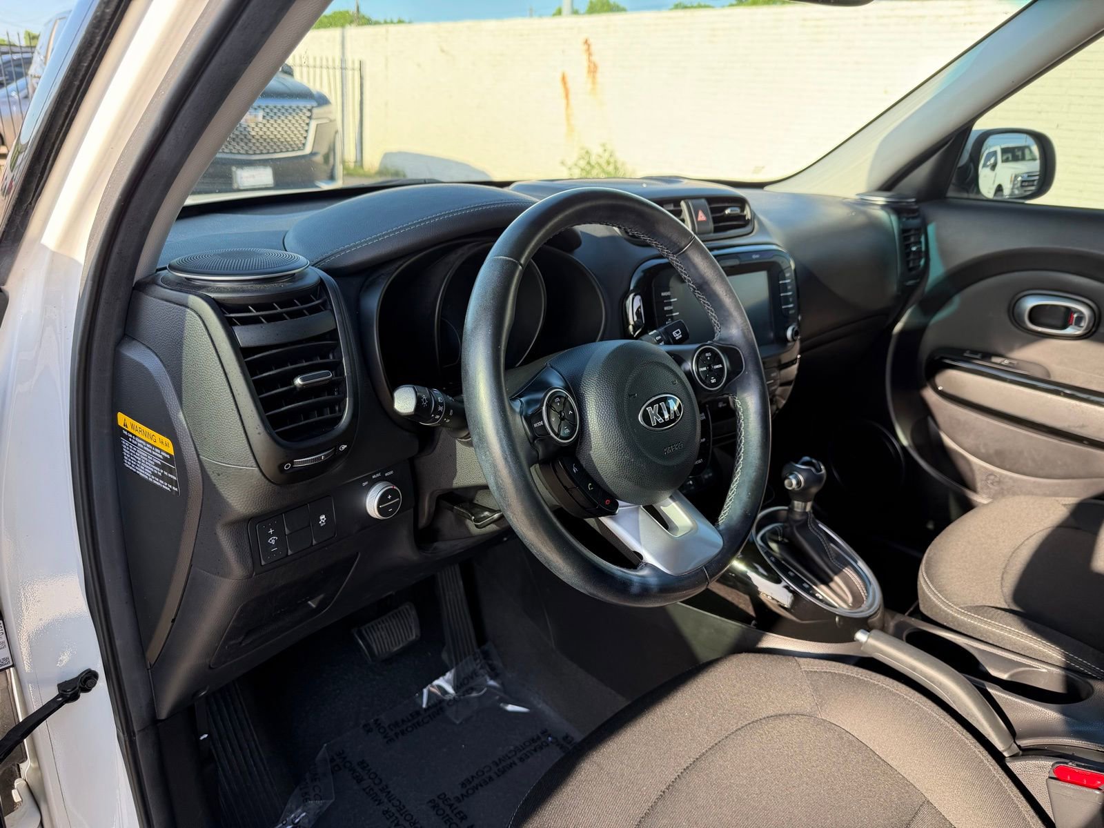 Used 2019 Kia Soul + w/ Audio Package image 17