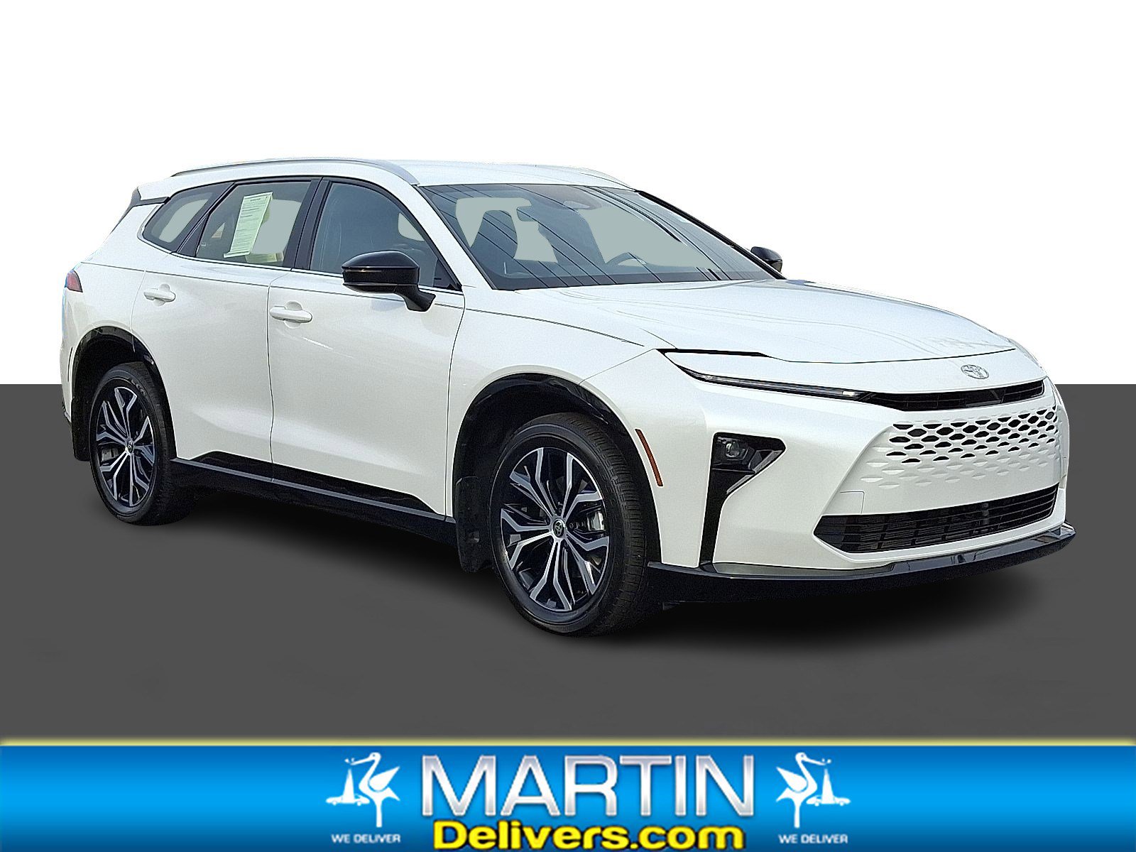 Used 2025 Toyota Crown Signia