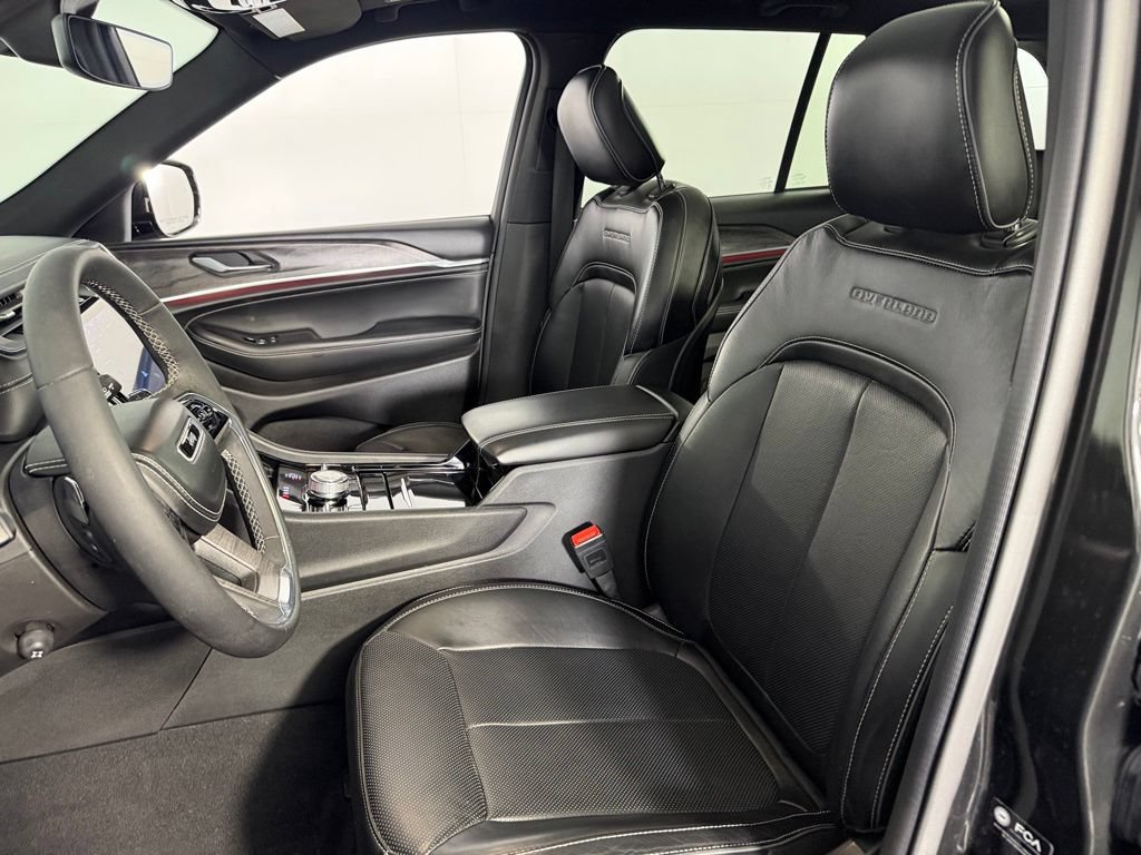Certified 2024 Jeep Grand Cherokee Overland AWD/4WD image 14