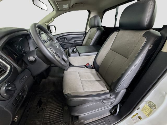 Used 2017 Nissan Titan S image 18