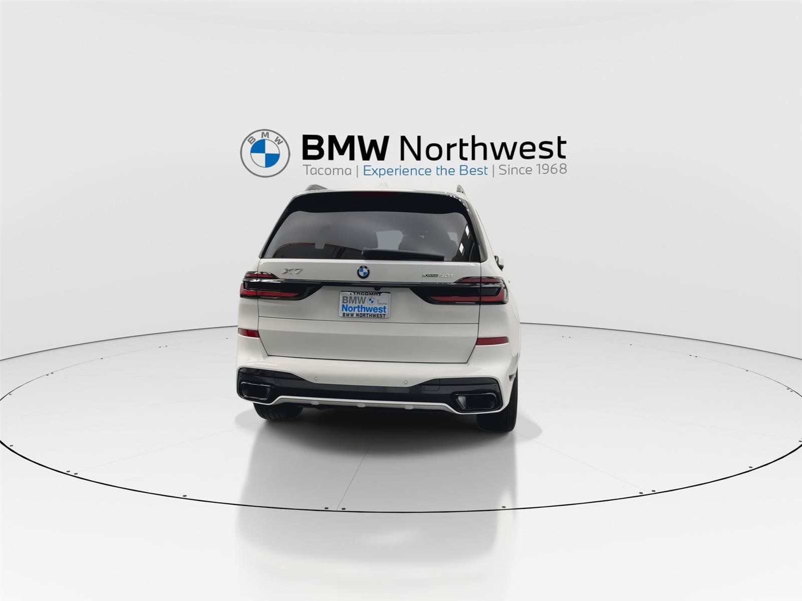 New 2027 BMW X7 xDrive40i w/ M Sport Package AWD/4WD image 2
