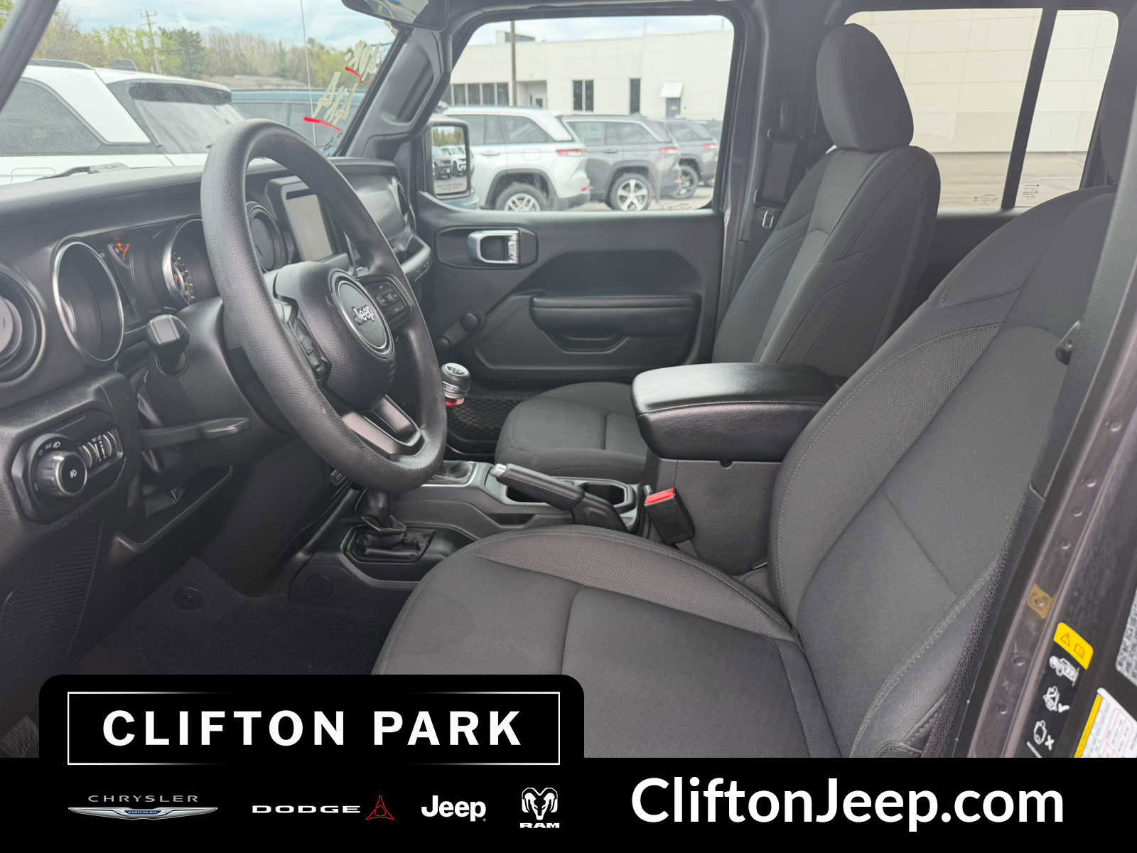 Used 2022 Jeep Wrangler Unlimited Sport AWD/4WD image 12