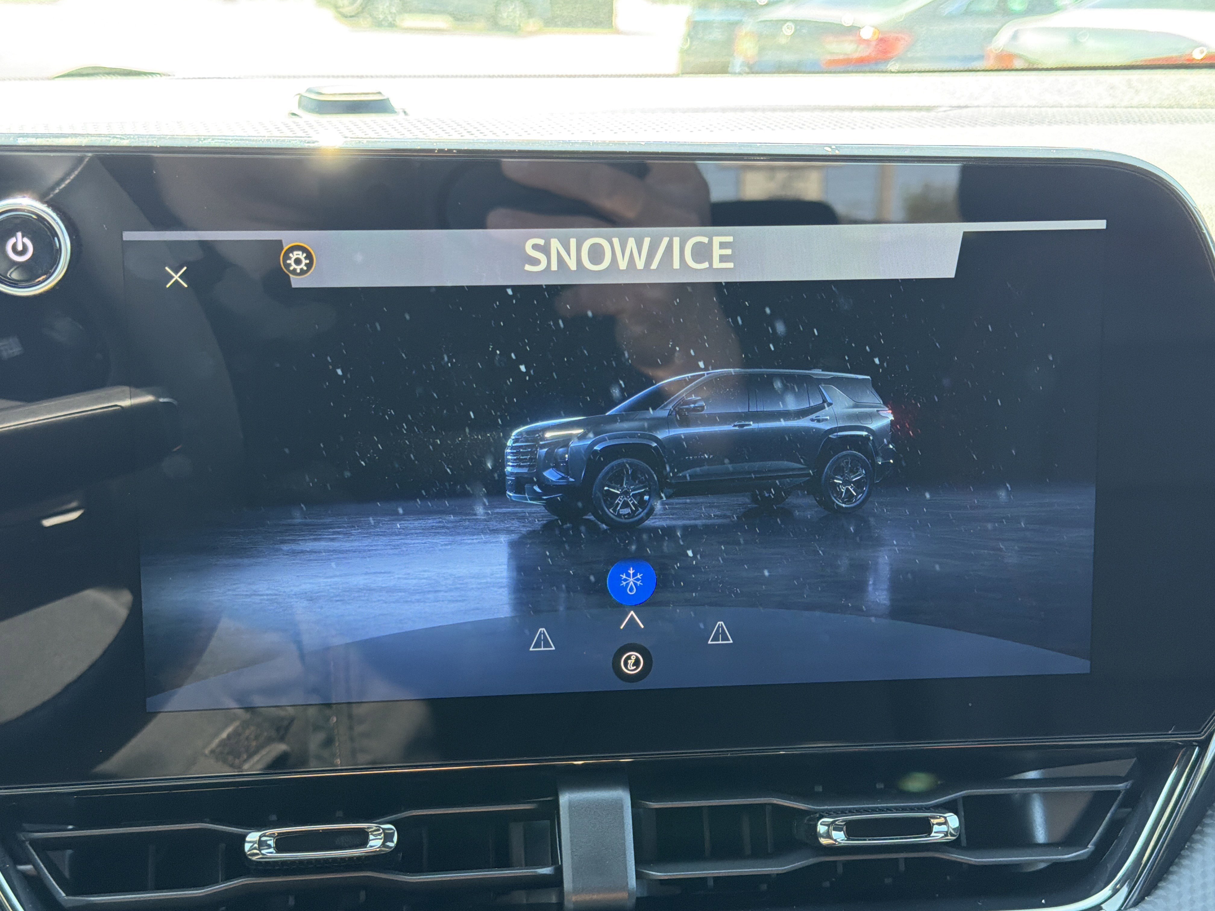 Used 2026 Chevrolet Equinox RS FWD image 45