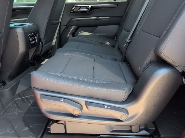 New 2026 Chevrolet Suburban LS RWD image 7