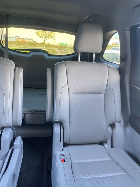 Used 2016 Toyota Highlander Limited w/ Driver Technology Package image 10