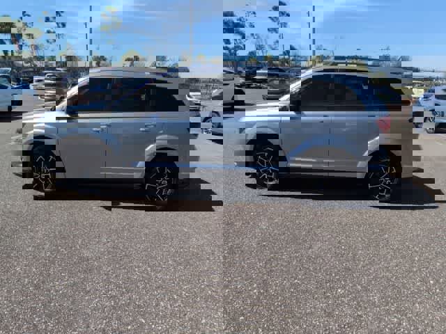 Used 2019 Dodge Journey SE w/ Blacktop Package image 5