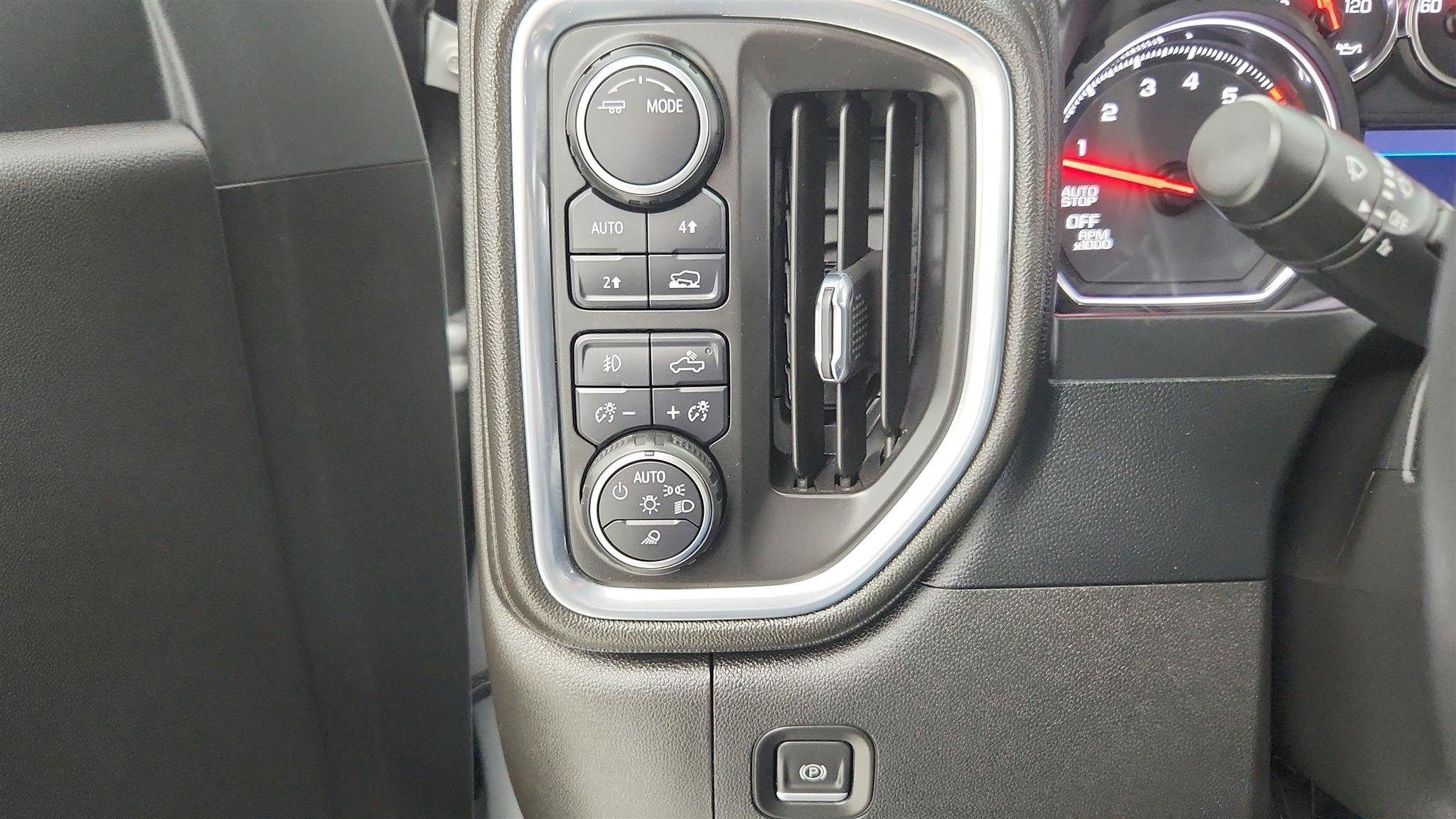Used 2022 Chevrolet Silverado 1500 RST w/ Safety Package AWD/4WD image 22