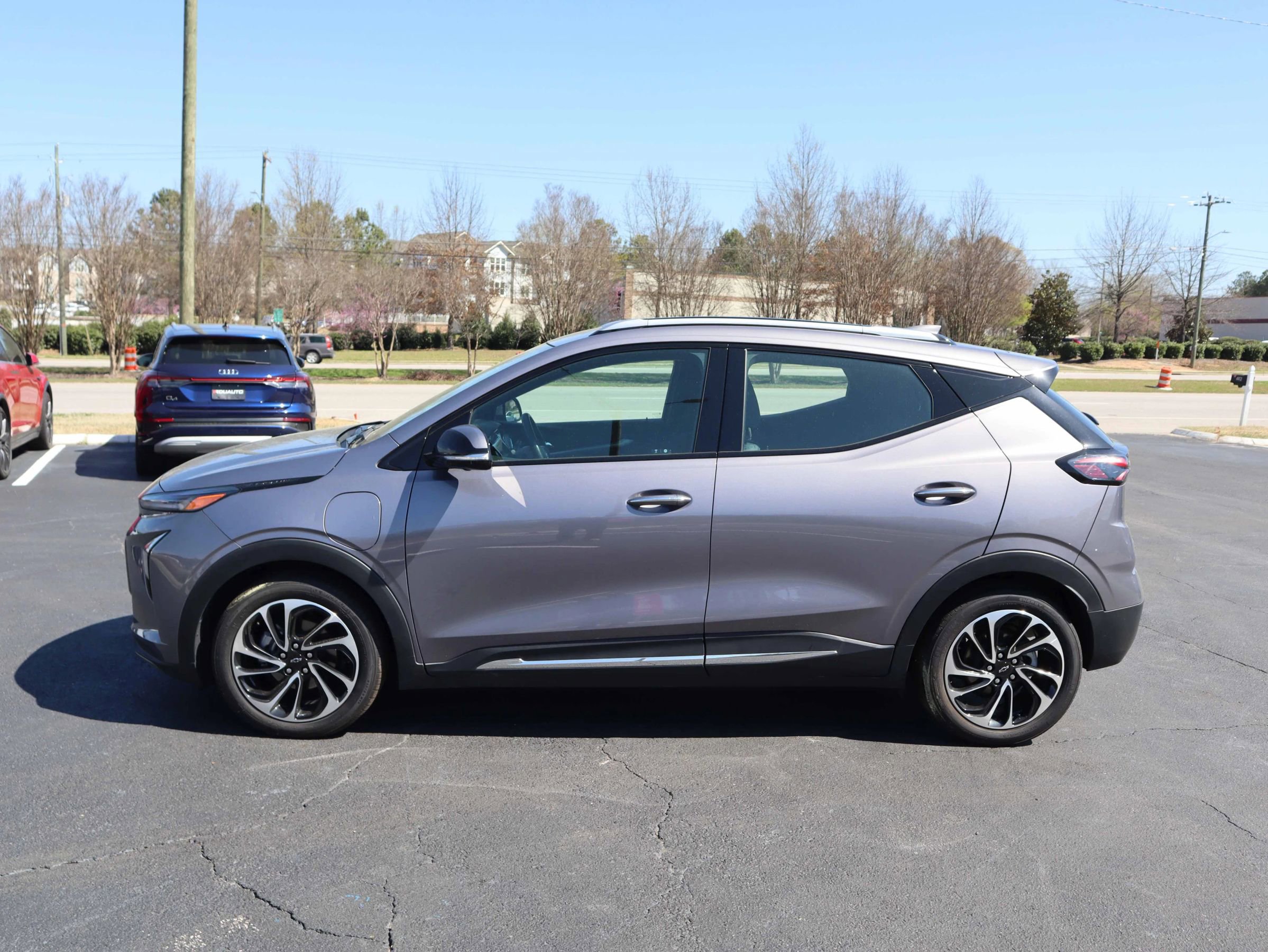 Used 2023 Chevrolet Bolt EUV Premier w/ Sun & Sound Package image 8