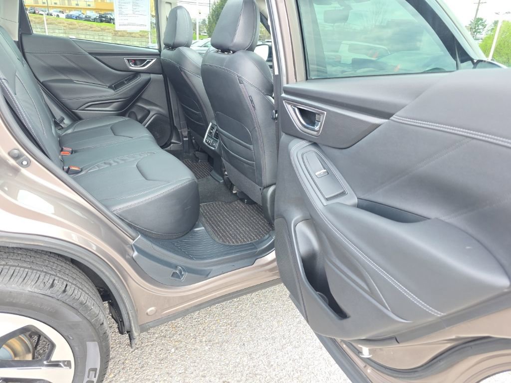Used 2023 Subaru Forester Touring AWD/4WD image 8