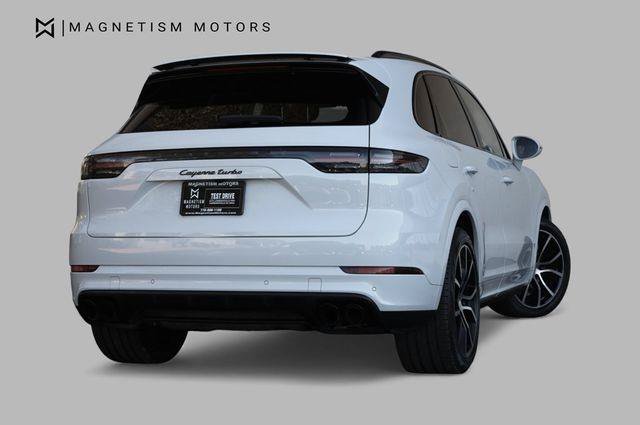 Used 2021 Porsche Cayenne Turbo w/ Premium Package Plus AWD/4WD image 8