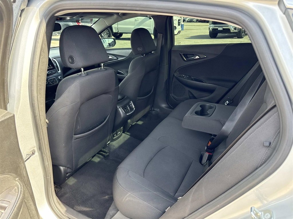 Used 2018 Chevrolet Malibu LT image 25