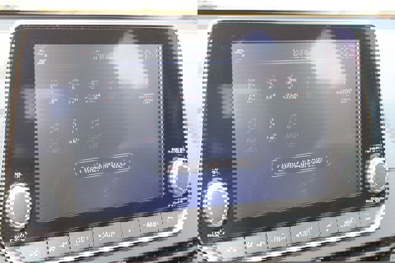 Used 2025 Nissan Altima 2.5 SR image 8