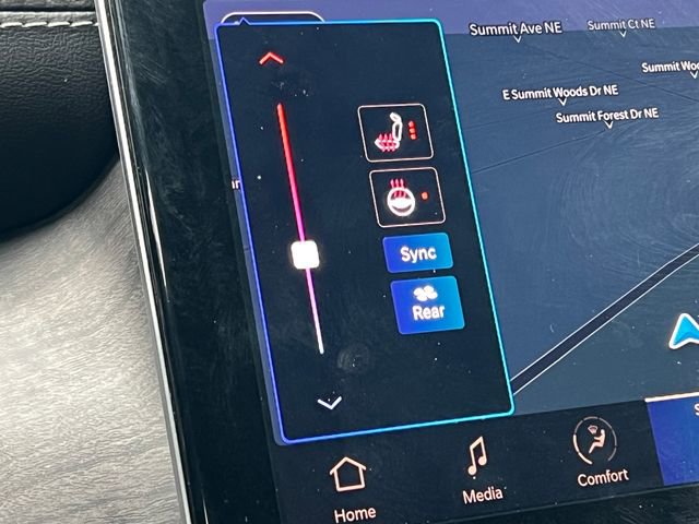 Used 2023 Jeep Grand Cherokee L Limited w/ Black Appearance Package image 10