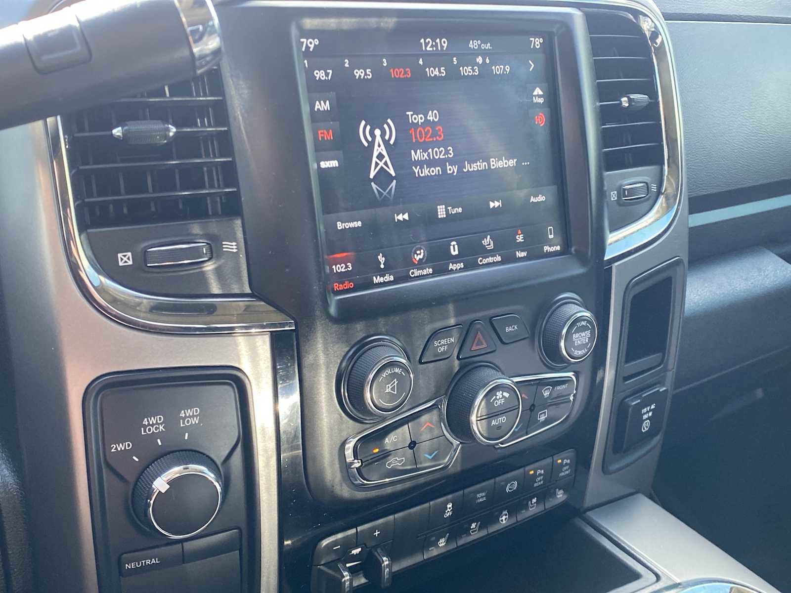 Used 2018 RAM 2500 Laramie w/ Sport Appearance Group image 23