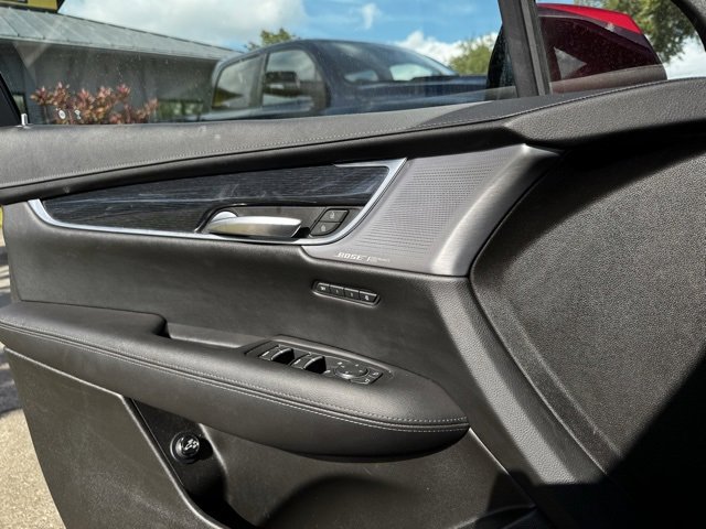 Used 2024 Cadillac XT5 Premium Luxury image 32