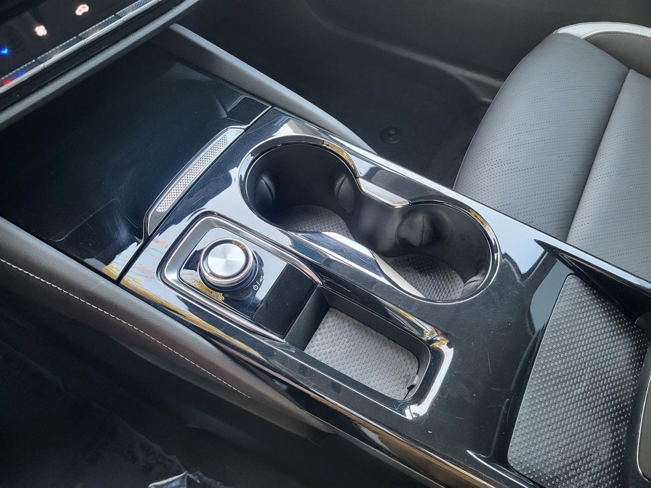 Used 2025 Buick Envision Sport Touring image 16