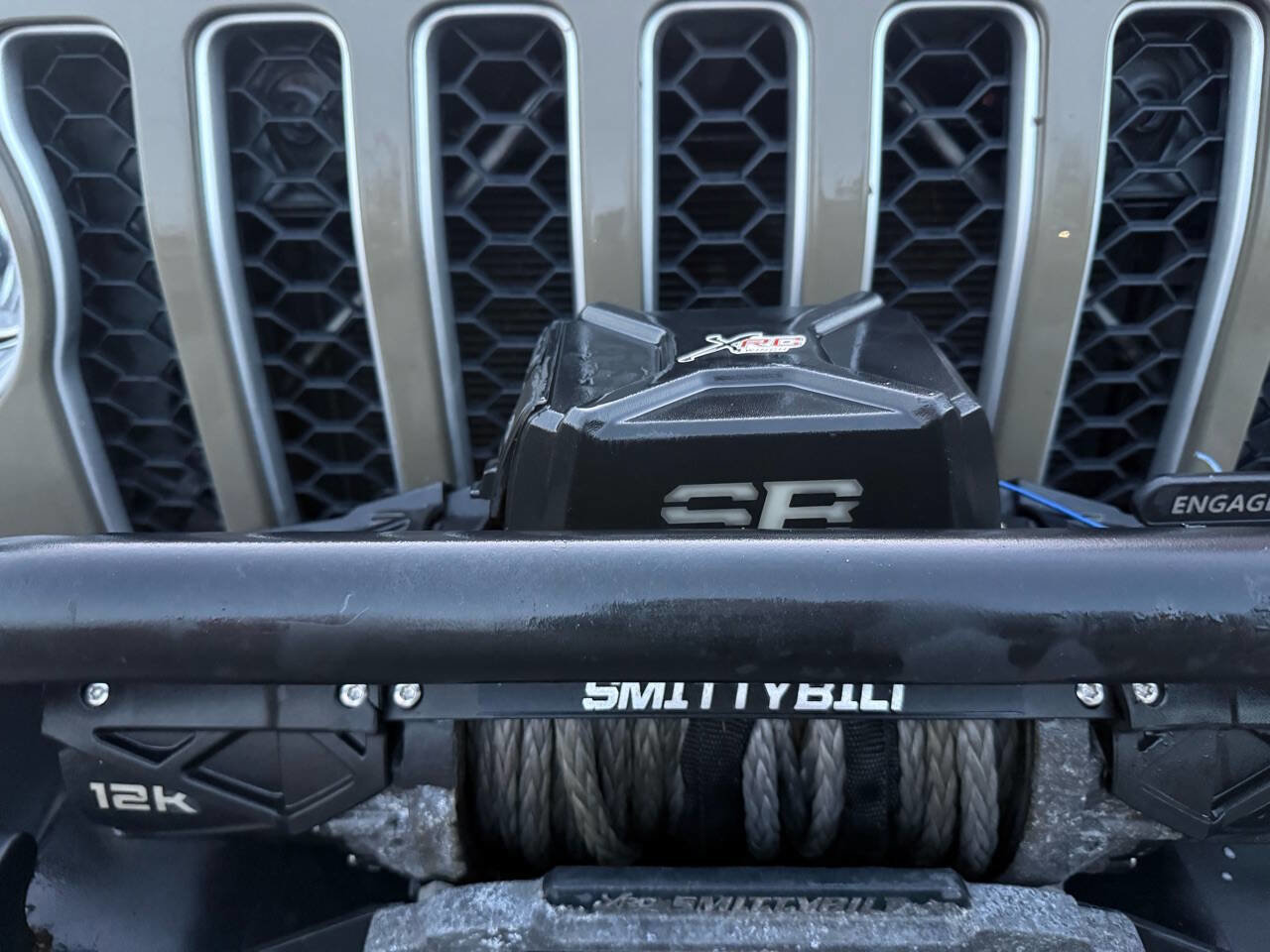 Used 2020 Jeep Gladiator Overland w/ Cold Weather Group AWD/4WD image 49