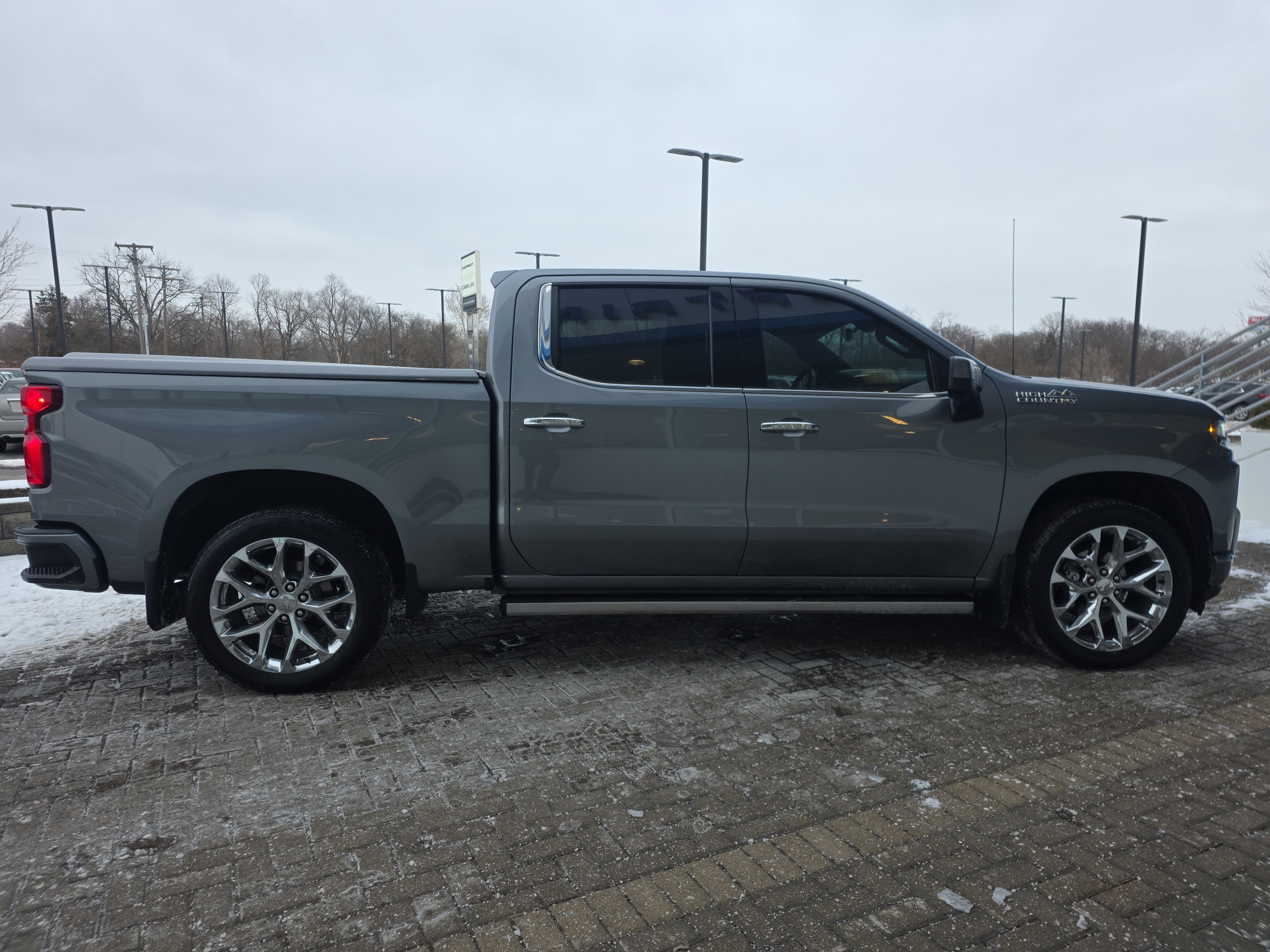 Used 2020 Chevrolet Silverado 1500 High Country w/ Technology Package image 6
