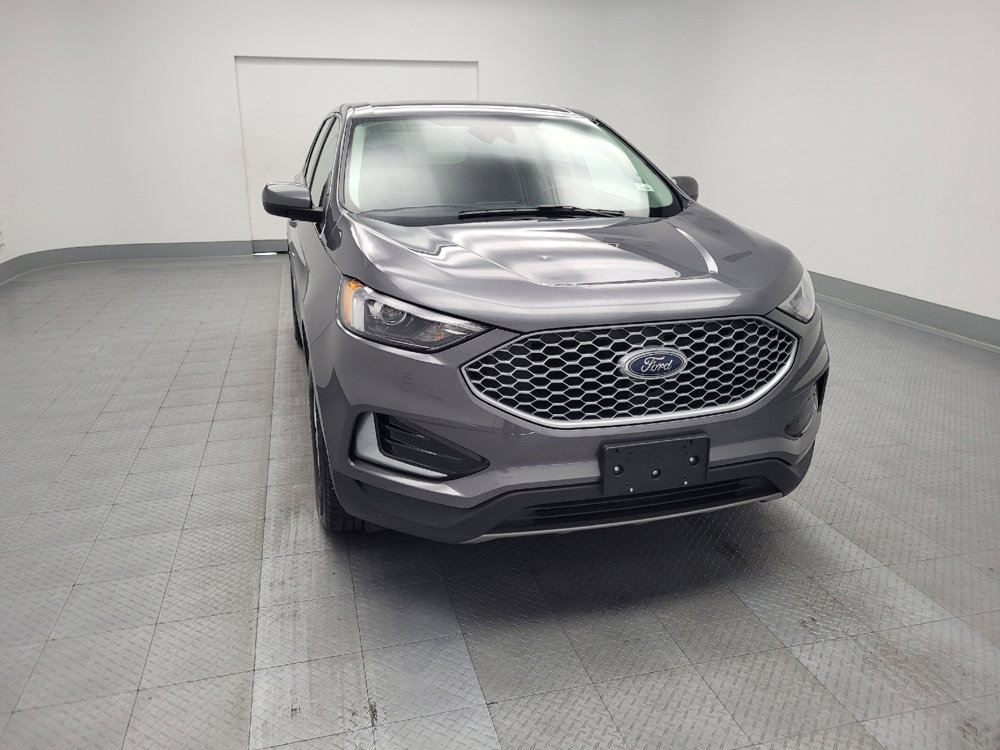 Used 2023 Ford Edge SEL image 14