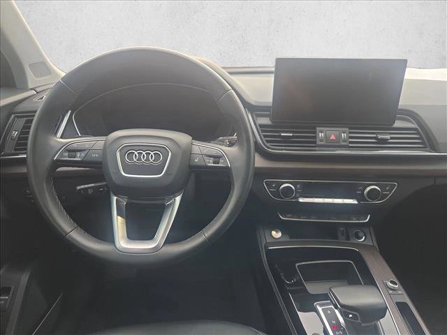 Used 2021 Audi Q5 2.0T Premium Plus w/ Premium Plus Package AWD/4WD image 17