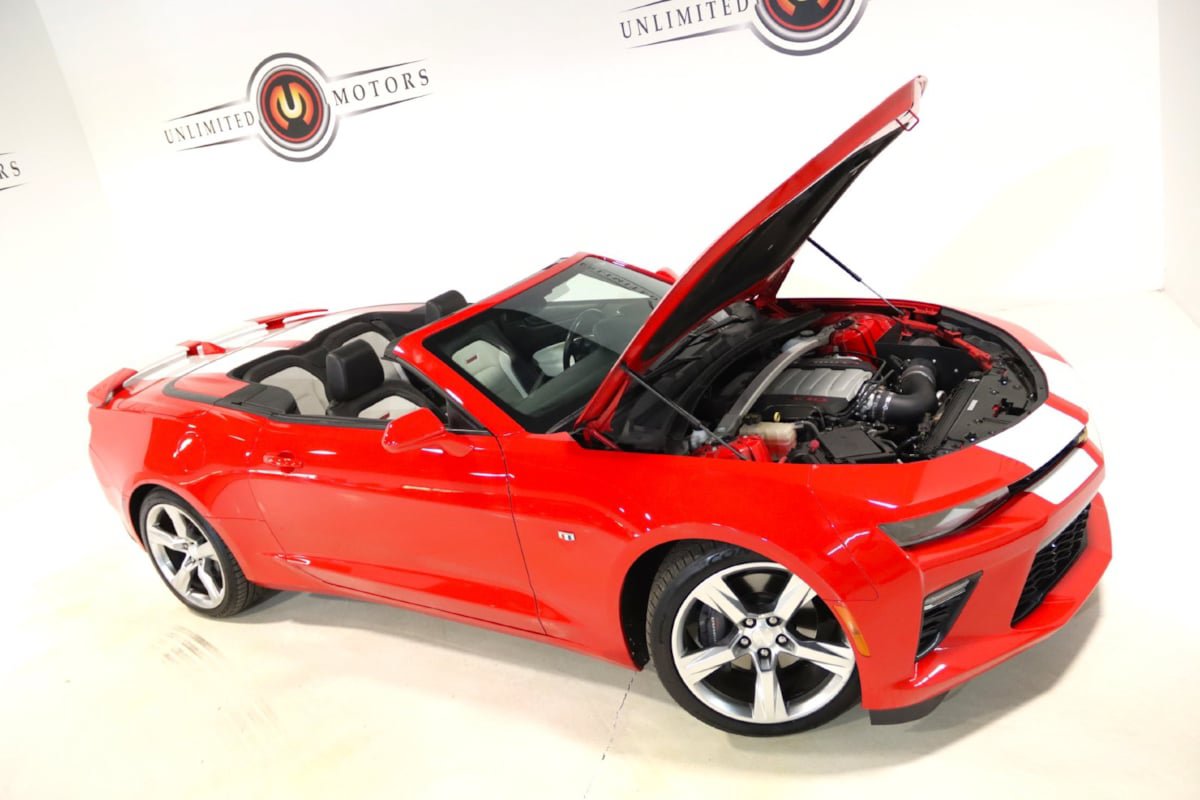Used 2018 Chevrolet Camaro SS RWD image 76